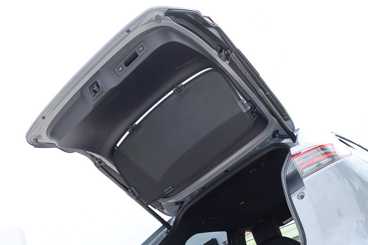 ホンダ・ヴェゼルe：HEV RS（バックドア裏面）