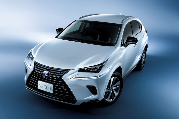 「レクサスNX“Black Sequence”」