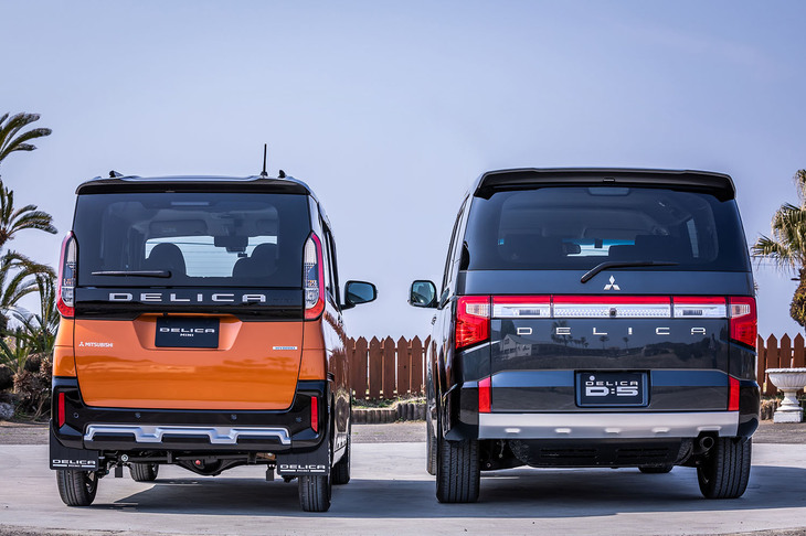 「デリカミニTプレミアム」（写真左）と「デリカD：5 P」（同右）。