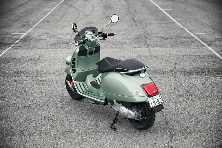 ボディーサイズ：全長×全幅×全高＝1950×755×--mm
	ホイールベース：1375mm
	重量：160kg
	エンジン：278cc 水冷4ストローク 単気筒 SOHC 4バルブ
	最高出力：21.5ps（15.8kW）/7750rpm
	最大トルク：22.3Nm（2.3kgm）/5000rpm
	価格：79万8000円