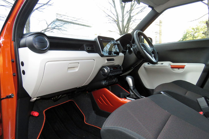 スズキ・イグニス ハイブリッドMZ（インテリア）