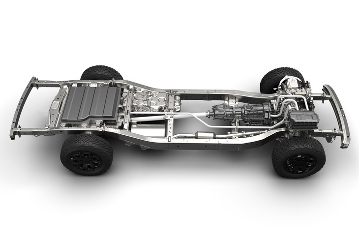 パワートレインは、1.5リッター直4ターボチャージャーに高出力電動モーター搭載のトランスミッションを組み合わせる、プラグインハイブリッドシステムを採用。