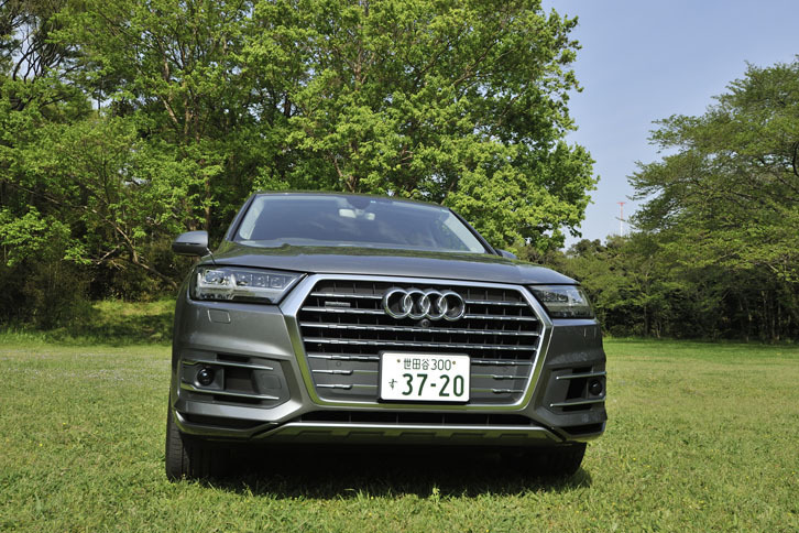 アウディQ7 3.0 TFSIクワトロ