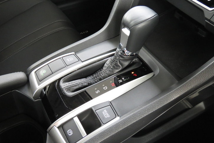 ホンダ・シビックセダン（センターコンソール）