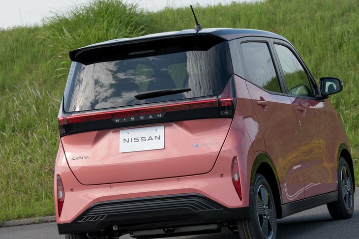 日産サクラ（リアまわり）