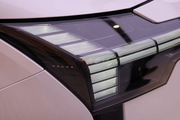 ボルボEX30ウルトラ シングルモーター エクステンデッドレンジ（ヘッドランプ）