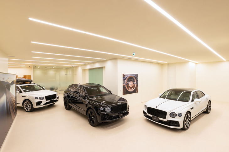 ベントレー東京 芝ショールーム（インテリア）