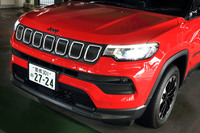 外観ではフロント／リアのデザインを変更。バンパーの意匠を変えるとともに、前後ともにランプをLED化した。