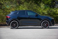 ボディーサイズは全長×全幅×全高＝4410×1900×1650mm。「Fペース」と比べて全長は33cm短いが、横幅は3.5cm狭いだけ。