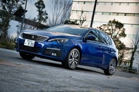 2018年末にマイナーチェンジモデルの導入が始まった「プジョー308」。改良の主眼はパワートレインの刷新だ。
