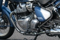 エンジンはロイヤルエンフィールドの大型モデルではおなじみの、648cc空冷並列2気筒SOHC。2018年から使われ続けているもので、今や成熟の域にある。