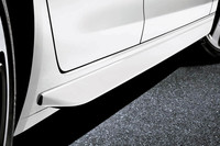 新しい「308」の導入特別仕様車「GTライン」が採用するサイドスカート。