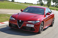 2.9リッターV6ツインターボエンジンを搭載する「ジュリア クアドリフォリオ」。