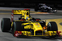 レース終盤を盛り上げたロバート・クビサ。6位走行中にタイヤのパンクに見舞われ想定外のピットストップ。13位に落ちたが、そこからの追い上げがすさまじかった。最後の15周、フレッシュタイヤで勢いづいて、2台のトロロッソとチームメイトのビタリー・ペトロフ、マッサ、ニコ・ヒュルケンベルグとエイドリアン・スーティルを次々とオーバーテイクし、7位でゴールした。（写真＝Renault）