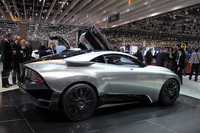 Cピラーの付加物など多数のショー向けの演出により、インパクトは強かったものの、全体像がつかみづらかった。