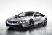 プラグインハイブリッドスポーツカーの「BMW i8」。