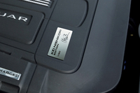 ジャガーXEに錦織選手の名を冠する特別仕様車の画像