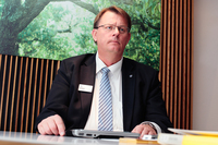 「ボルボに入社してからほぼ30年。1年間の研修を終えてからは、ずっと“安全畑”でした」とイバーソン氏。