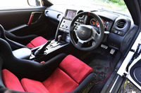 「GT-R NISMO N Attack Package装着車」のインテリア。
