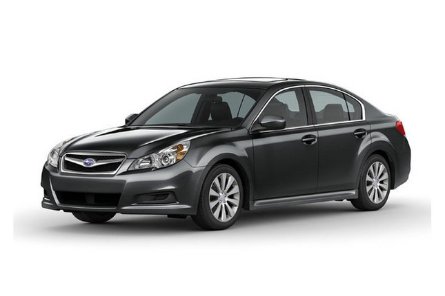 新型「レガシィセダン」（写真は全て北米仕様）