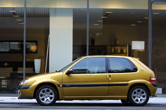 【スペック】全長×全幅×全高＝3735×1620×1360mm／ホイールベース＝2385mm／車重＝960kg／駆動方式＝FF／1.6リッター直4DOHC16バルブ（120ps／6600rpm、14.7kgm／5200rpm）／車両本体価格＝198.0万円（テスト車＝同じ）