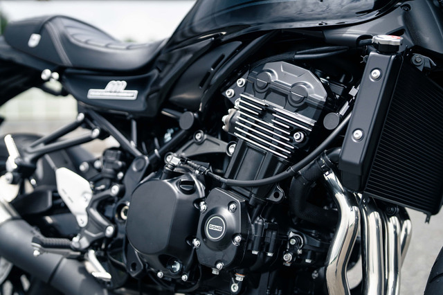 カワサキZ900RSブラックボールエディション（6MT）／Z900RS SE（6MT