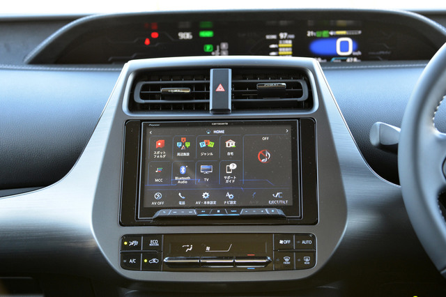 Car Navigation System Column 楽ナビかサイバーかユーザーの立場で語るカロナビ比較論 Gear Up 19 Winter Webcg