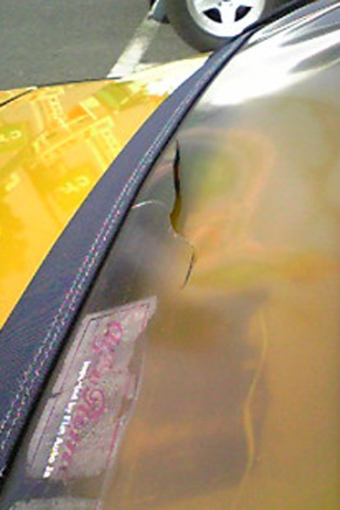 安ド二等兵の「アルファ スパイダー」。幌は長らく開閉不能、ビニール製リアウィンドウには“割れ”が来ていた。