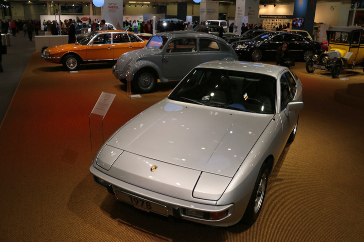 1978年「ポルシェ924」。フォルクスワーゲン グループのテーマパークである「アウトシュタット」の展示ブースで。