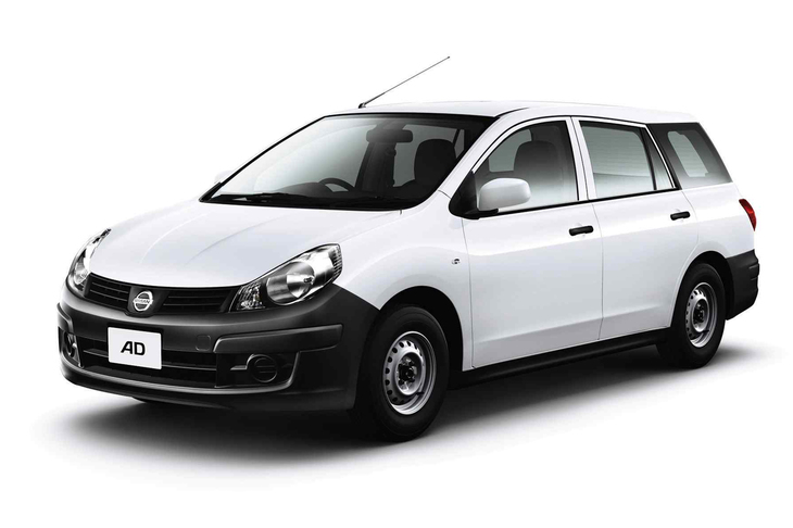 正式な車名は「日産AD」もしくは「ADエキスパート」。現行モデルは確か、マイナーチェンジを機に「NV150 AD」に車名変更している。それでもついつい、昔ながらの「ADバン」て名前で呼んじゃうんだよねえ。