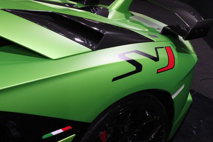 ランボルギーニ・アヴェンタドールSVJ