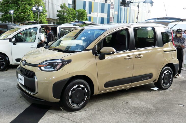 トヨタ・シエンタ ハイブリッドZ E-Four 5人乗り（エクステリア）