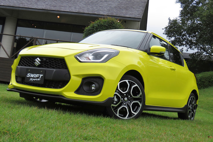 新型「スズキ・スイフトスポーツ」。