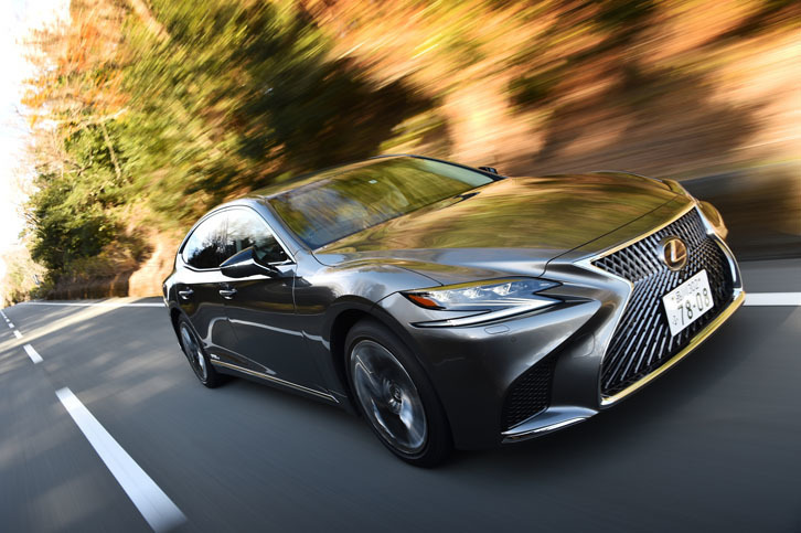 
	新型「レクサスLS」には、写真の「マンガンラスター」を含む全13色のボディーカラーが用意される。
	