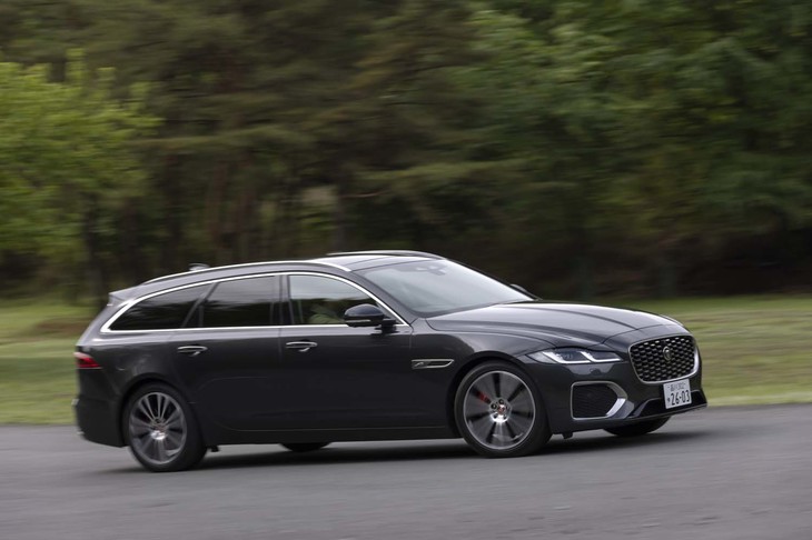 ジャガーXFスポーツブレイク S D200 AWD