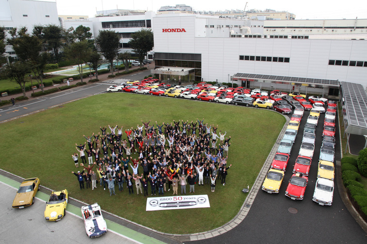 2016年10月に開かれた「HONDA S800 50years」。埼玉県和光市にあるホンダ白子ビルに集合した後、連なって同県狭山市にある狭山工場（写真）に向かった。