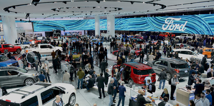 ニューヨークやロサンゼルスなど、複数の主要都市でモーターショーが開催されるアメリカ。なかでもデトロイトショーは、アメリカメーカーのお膝元で開かれるイベントだけに、現地色の特に強い内容となっている。