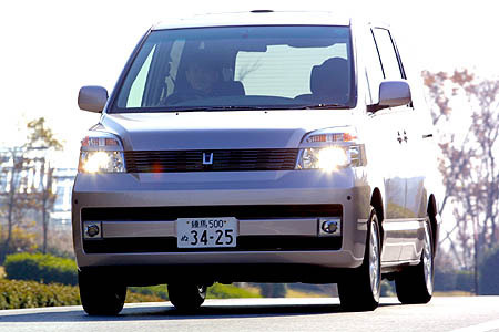 トヨタ・ヴォクシー V 2WD（4AT）【ブリーフテスト】