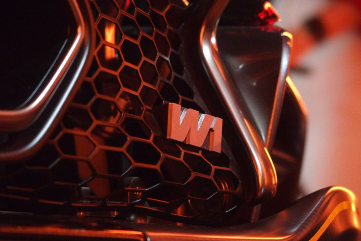 マクラーレンW1（リアのエンブレム）