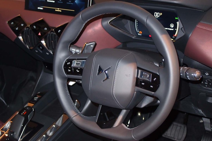 DS 3クロスバック（ステアリングホイール）