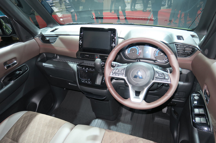 新型「三菱eKクロス スペース」