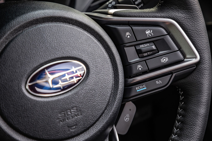 スバル・インプレッサ（ステアリングスイッチ）