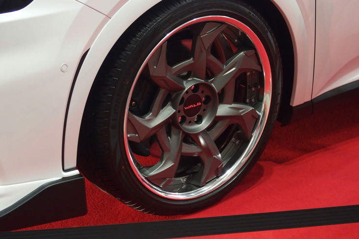 レクサスRX350“Fスポーツ”（WALD）