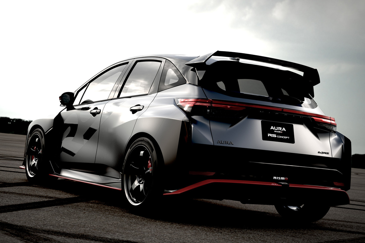 日産が「オーラNISMO RSコンセプト」と「フェアレディZ」の2027年