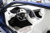 「GLM G4」のインテリア。