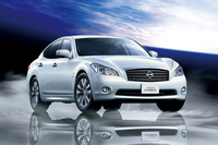 日産「フーガ ハイブリッド」を一部改良