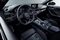 スタイリッシュな4ドアクーペの高性能モデル　「アウディRS 5スポーツバック」発売の画像