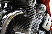 エンジンに施された細かな空冷フィン。「CB1100」の販売終了により、ホンダの空冷マルチの歴史も幕を下ろすこととなった。