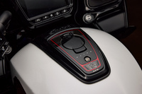 日本向けは計5台のみ！ インディアンの「チャレンジャー」と「パースート」に貴重な限定車登場の画像