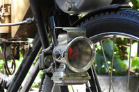 ロイヤルエンフィールドが“最初の一台”のレプリカを日本初公開　走る姿を披露の画像